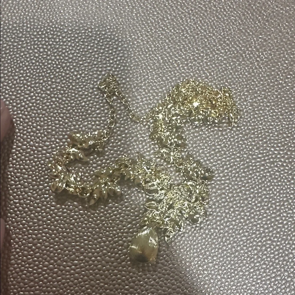 N/A gold tone